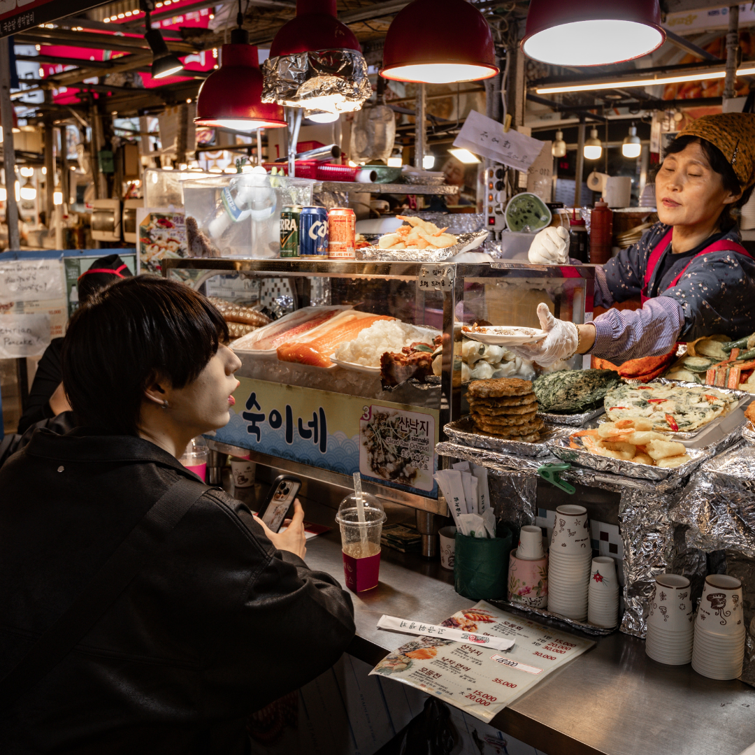 Mercati di Seoul e street food coreano: il volto più vivo della città